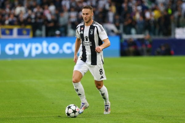 Dimazio: Juventus chưa bao giờ cân nhắc việc bán kuppmenas, nhưng cần tìm vị trí tốt nhất