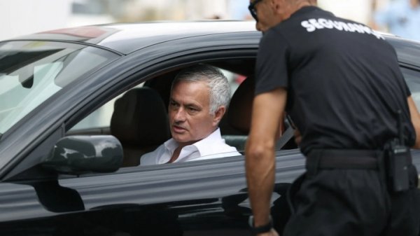 Thật mạnh mẽ! Mourinho đến Fer