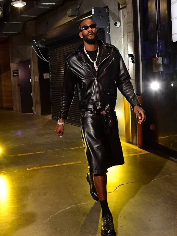 Giữ nó lên! Bức ảnh đẹp trai c