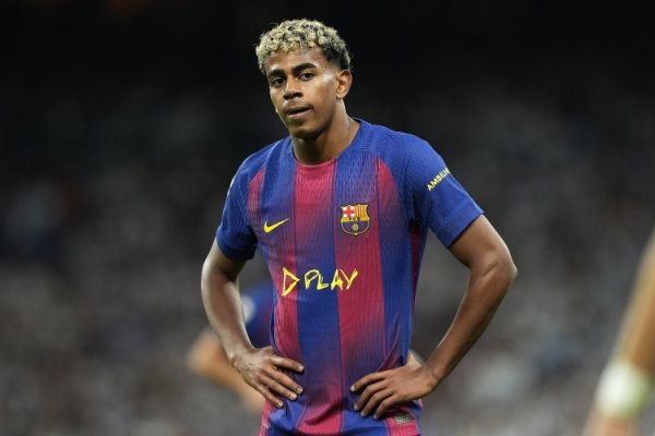 AS: Nội bộ Barcelona tin rằng ai đó ở Real Madrid đã xúi giục chiến dịch bôi nhọ Yamal