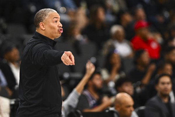 Lữ Tấn không kêu gọi tạm dừng 