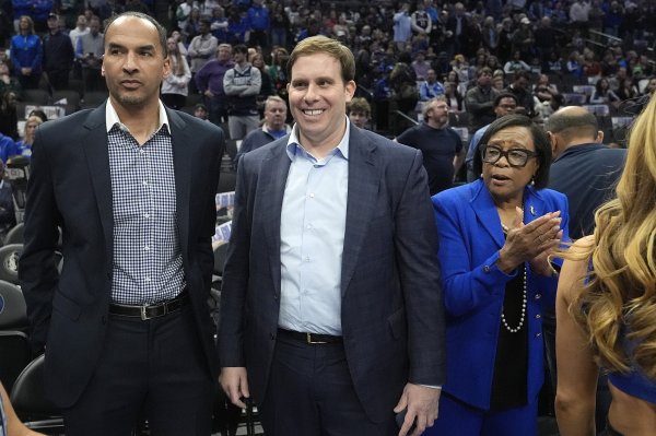 Stein: Chủ sở hữu Dumont là ng