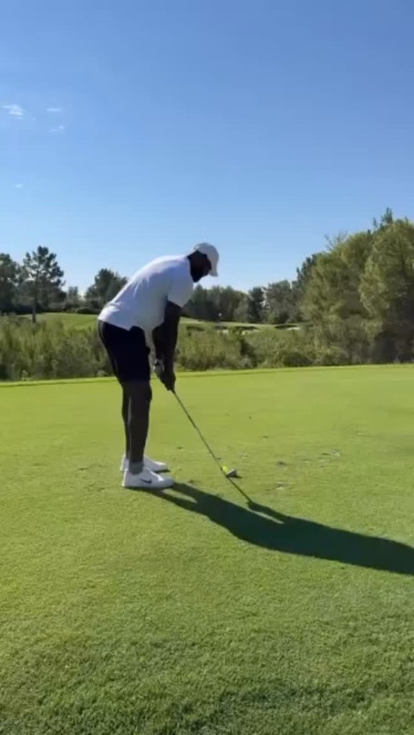 Chết tiệt cái gôn đó! James đã