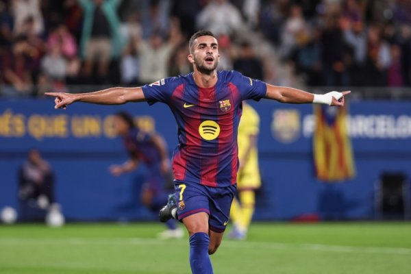 Cột mốc 100 bàn thắng trong sự